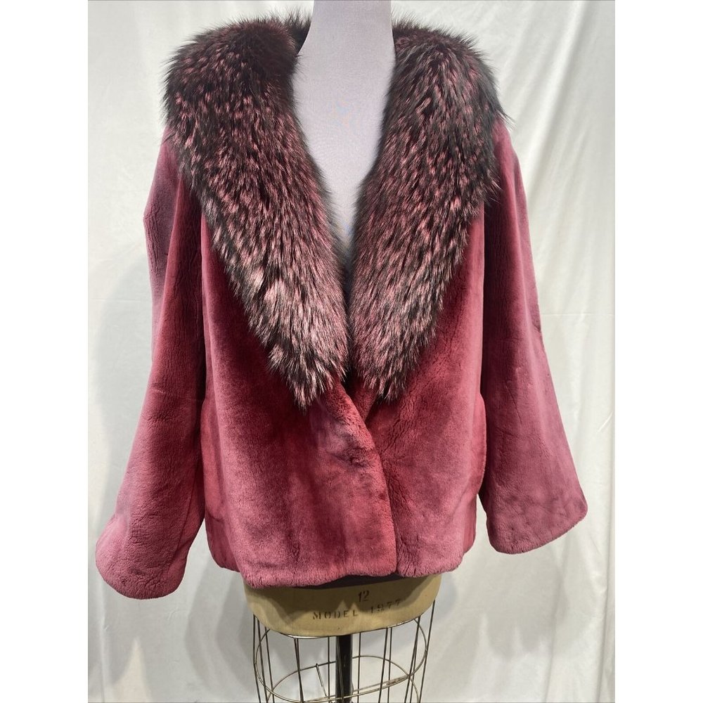 sheared beaver jacket w/ dyed silver fox  collar (75019)